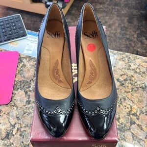 Söfft Seryn Black Leather Pumps Size 8.5 NIB Patent Cap Toe Heels